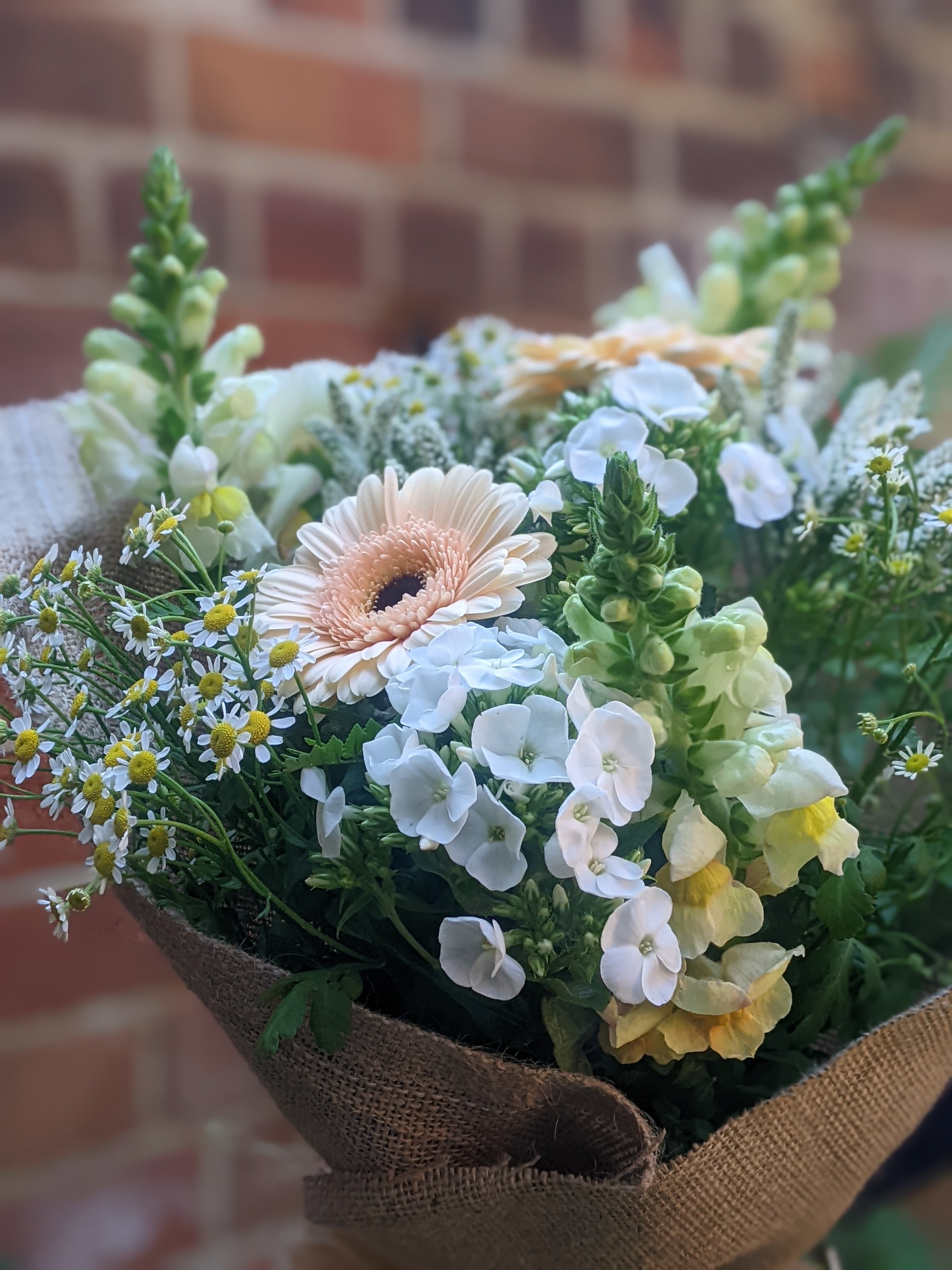 Neutral Gift Wrap Bouquet